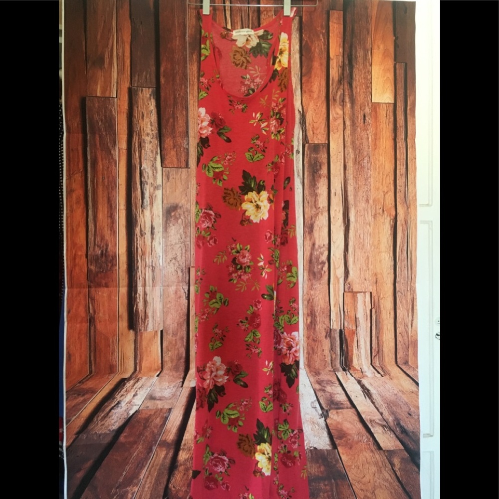 Fitted floral dress M